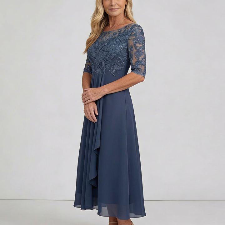 Rose™ | The Flattering Lace Midi Dress